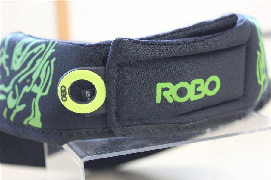 OBO ROBO Throat Guard with Bib